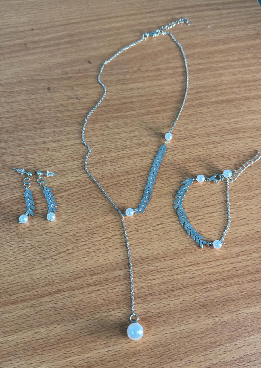 3 pcs earrings& necklace & bracelet